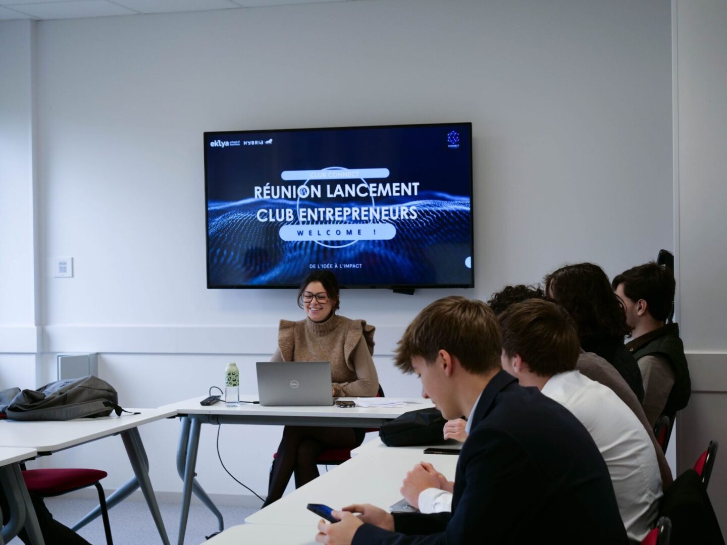 Entrepreneuriat : HYBRIA lance le Club Connect pour ses étudiants
